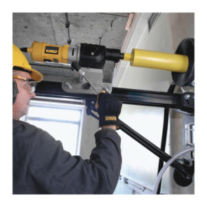DeWalt D21585 - Trojrýchlostný vŕtací motor 2500W pre mokré diamantové vŕtanie